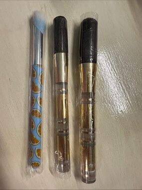 Set of 3 Makeup Brushes - Gold & Blue Handles